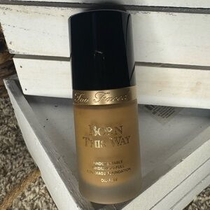 Too Faced Born This Way Foundation